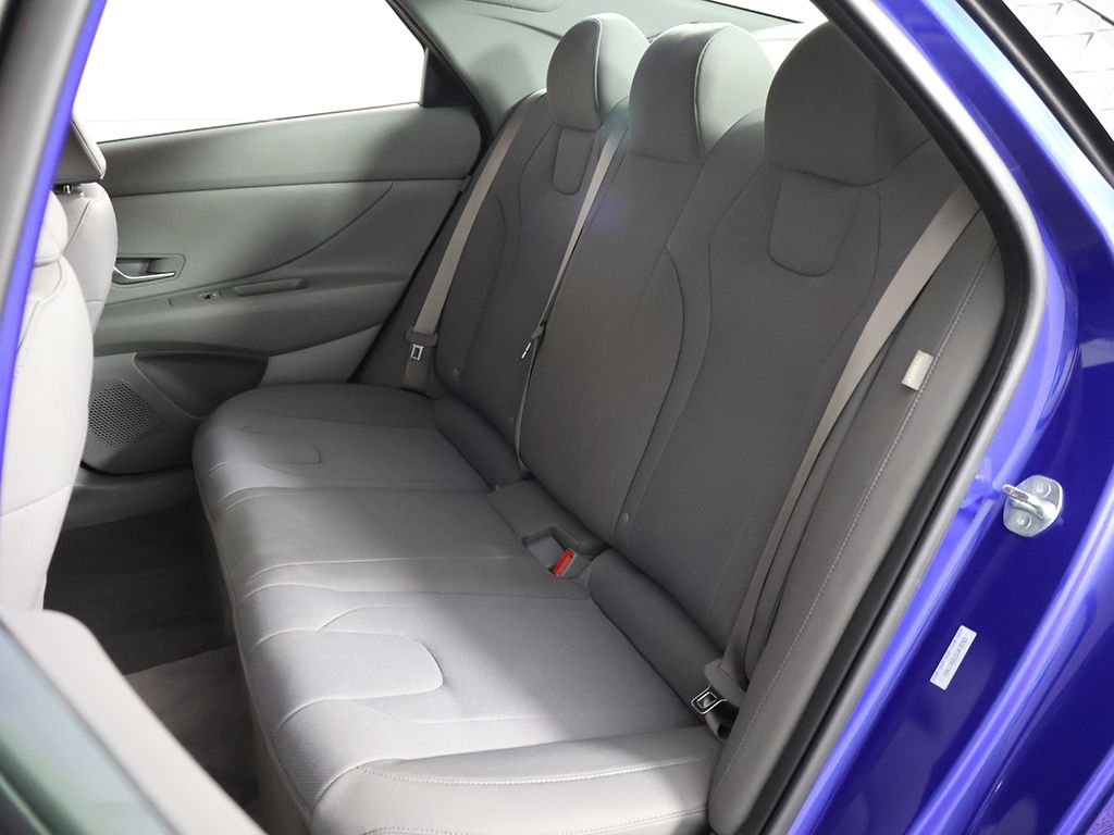 Used 2025 Blue Hyundai SE image 28
