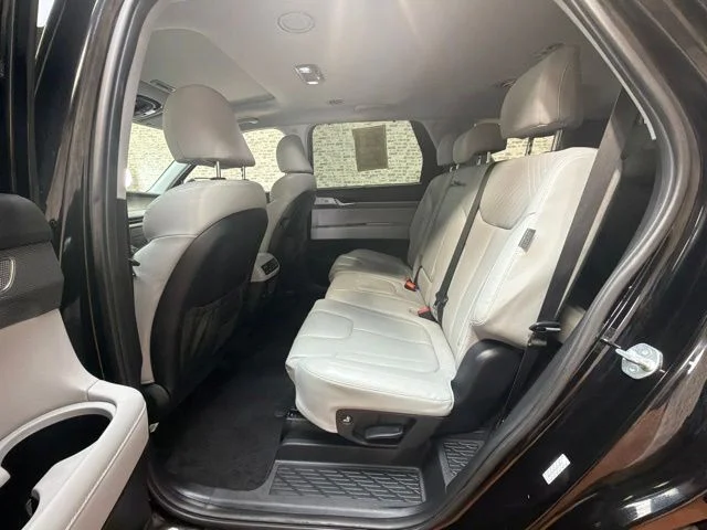Used 2024 Black Hyundai SEL image 14