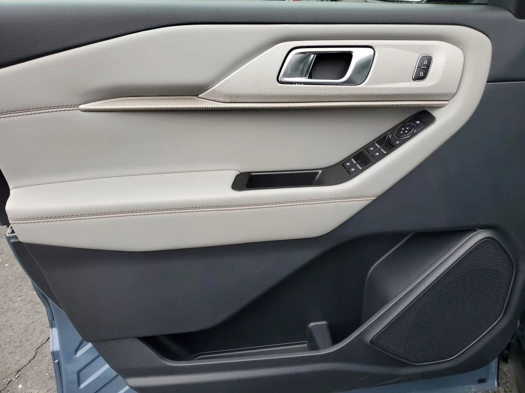 New 2026 Vapor Blue Metallic Ford Active image 19