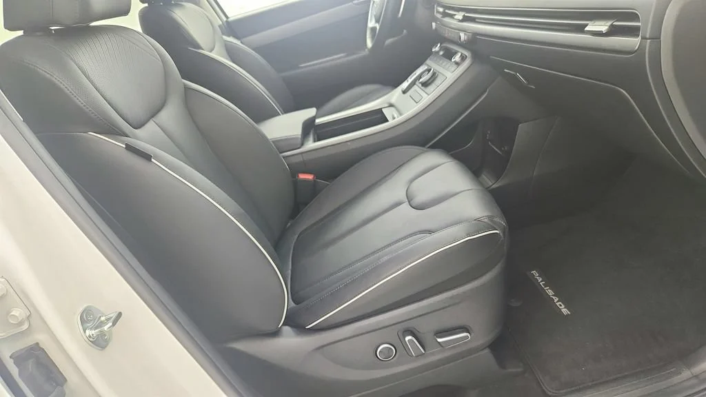 Used 2025 White Hyundai XRT image 32