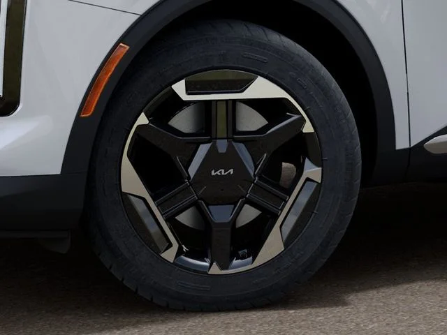 New 2026 White Kia S image 10