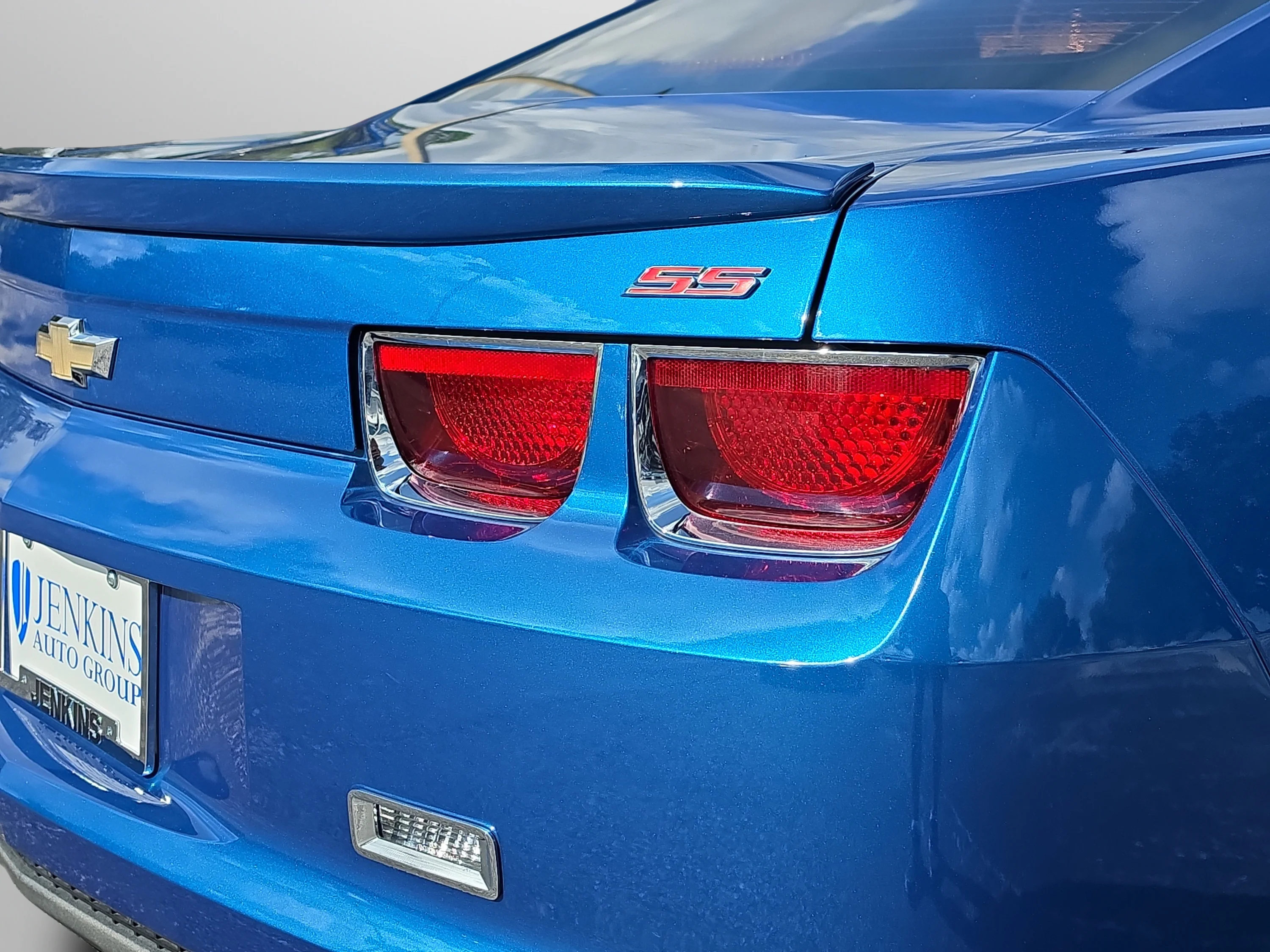 Used 2010 Aqua Blue Metallic Chevrolet 2SS image 14