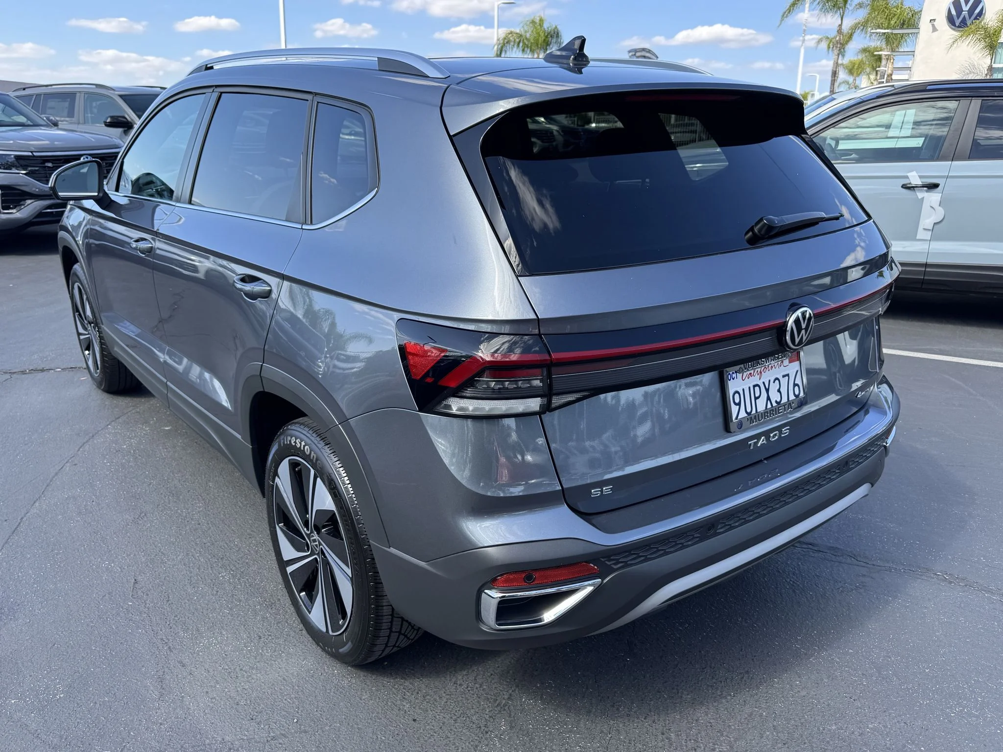 Used 2025 Platinum Gray Metallic Volkswagen SE image 6