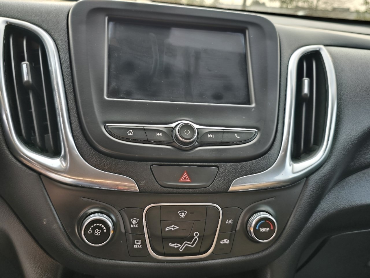 Used 2019 Gray Chevrolet LT image 19