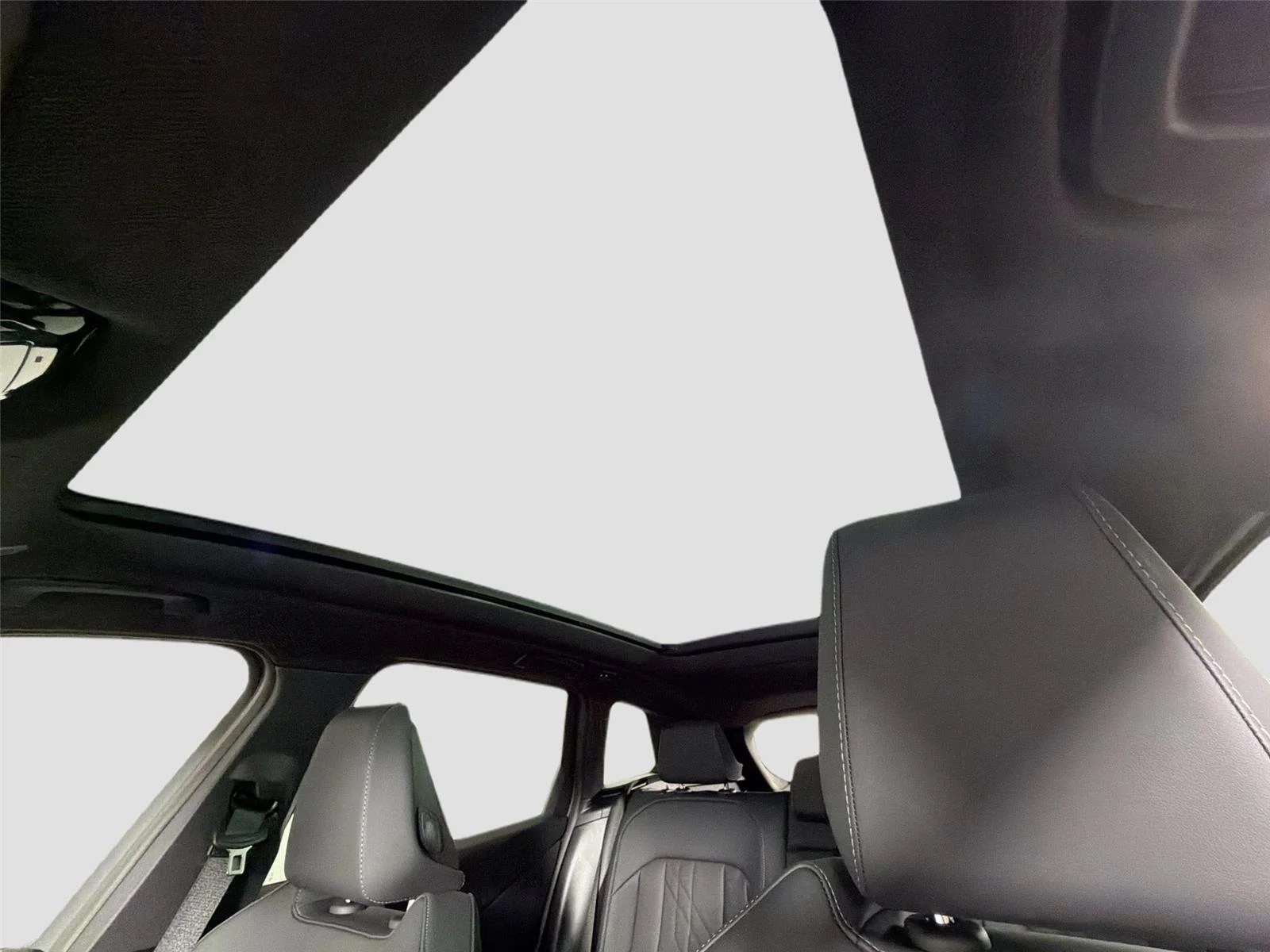 Used 2026 Skyscraper Grey Metallic BMW 30 xDrive image 20