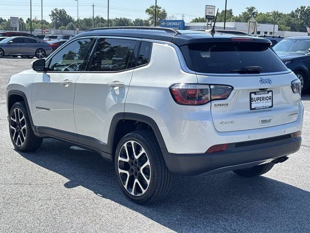 Used 2018 White Jeep Limited image 10