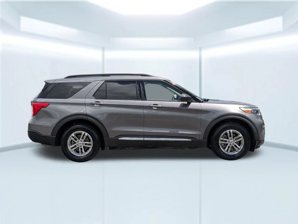 Used 2021 Gray Ford XLT image 7