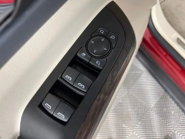 Used 2022 Red GMC Denali image 18