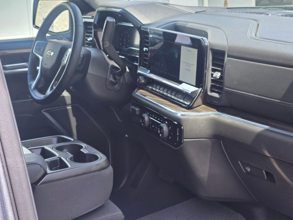2025 Chevrolet Silverado 1500 LT - Photo 9
