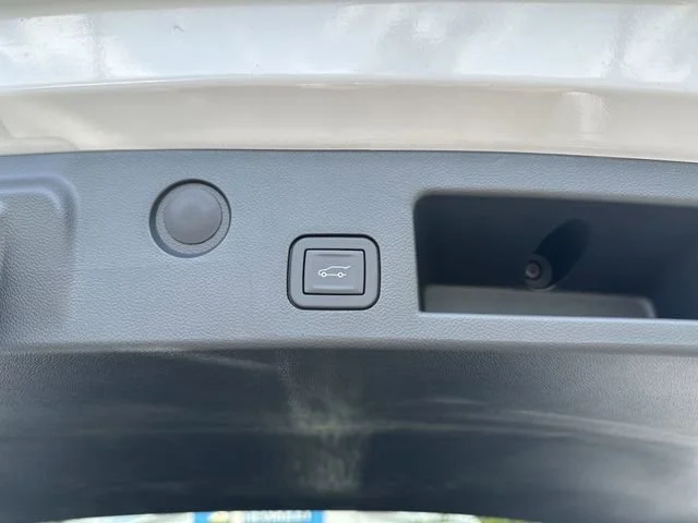 2026 GMC Terrain AT4 - Photo 11