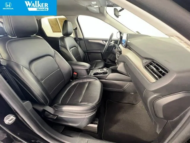 Used 2022 Black Ford SEL image 40