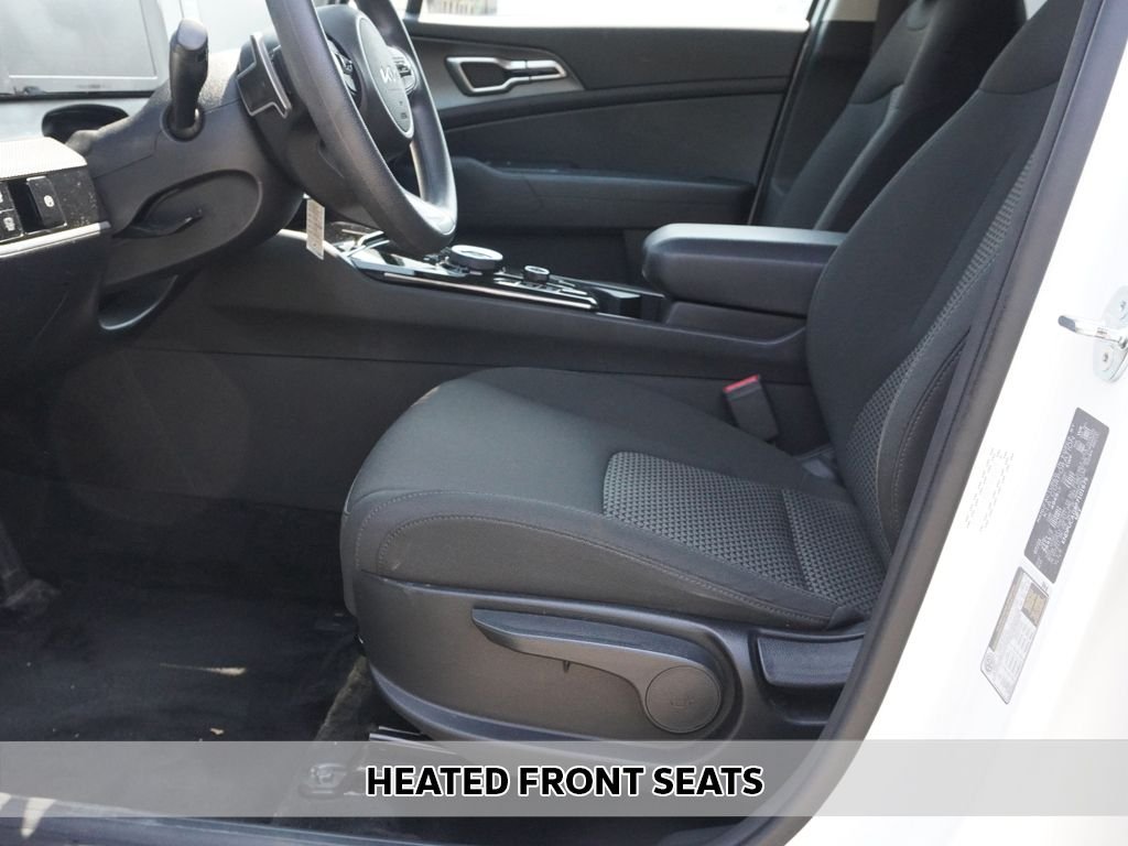 Used 2023 White Kia LX image 5