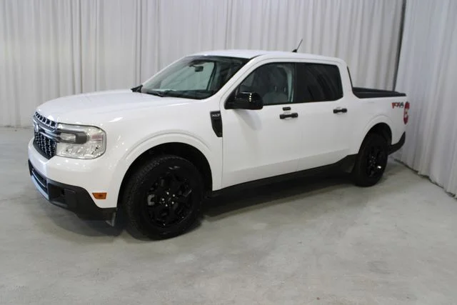 Used 2024 White Ford XLT image 27