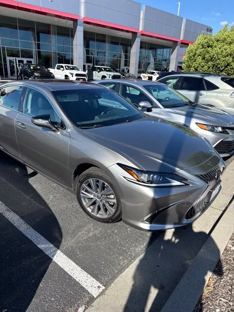2021 Lexus ES Hybrid
