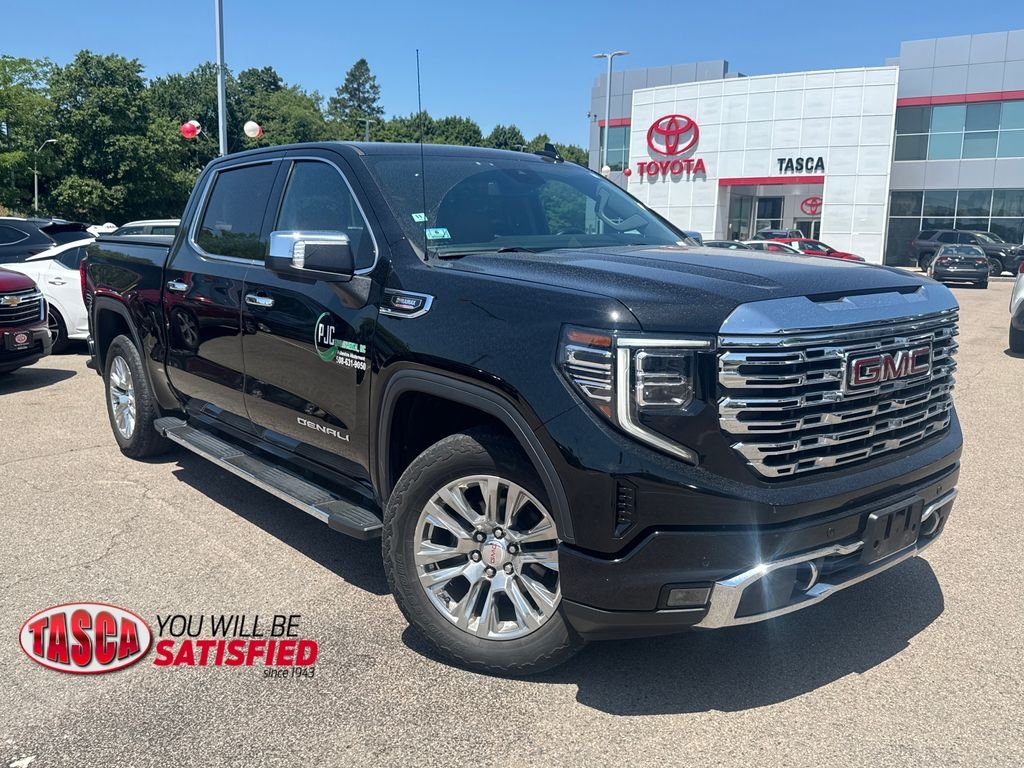 2023 GMC Sierra 4WD Crew Cab Short Box Denali's photo