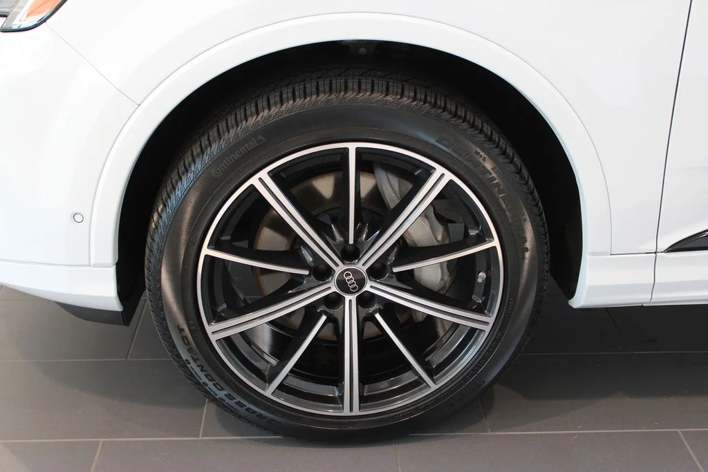 Used 2025 White Audi 45 Premium Plus image 28