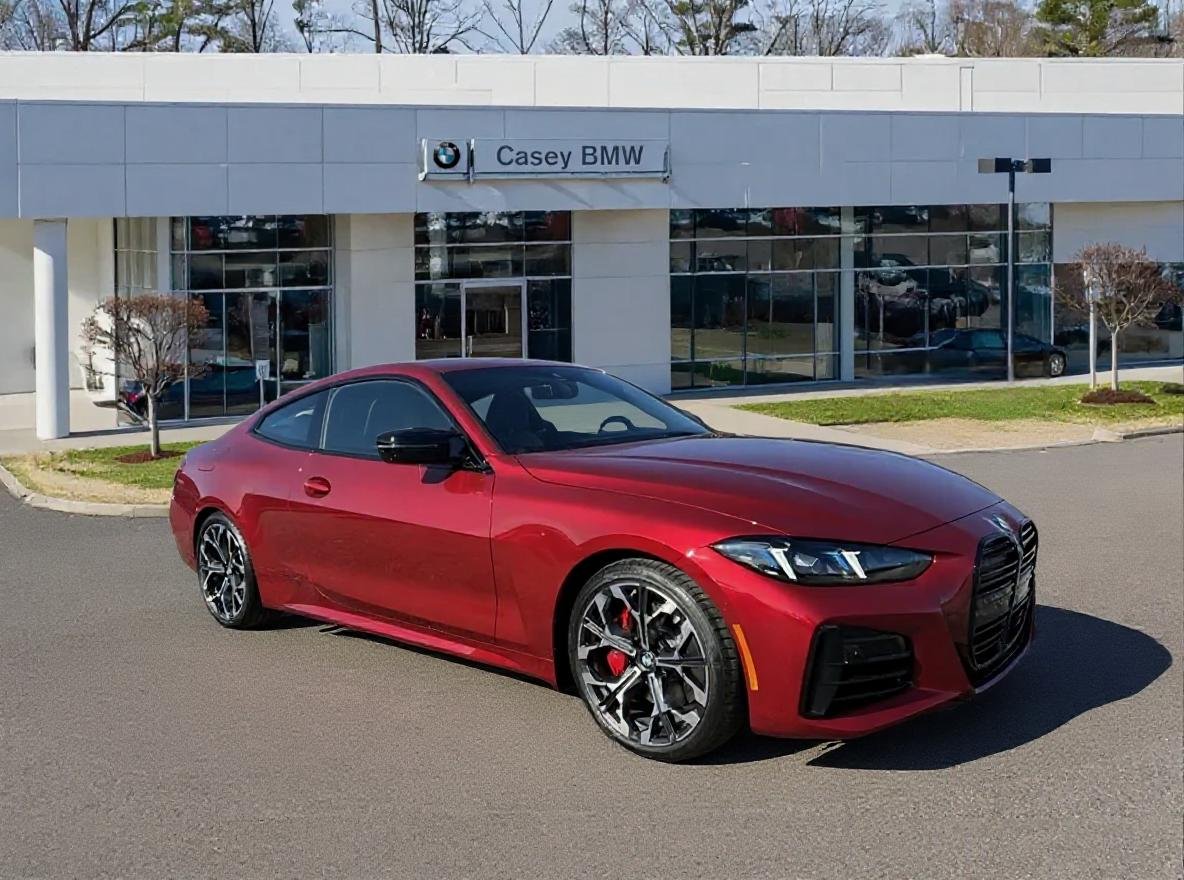 2026 BMW 4 Series M440i Coupe's photo
