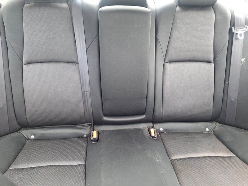Used 2018  Honda EX image 24