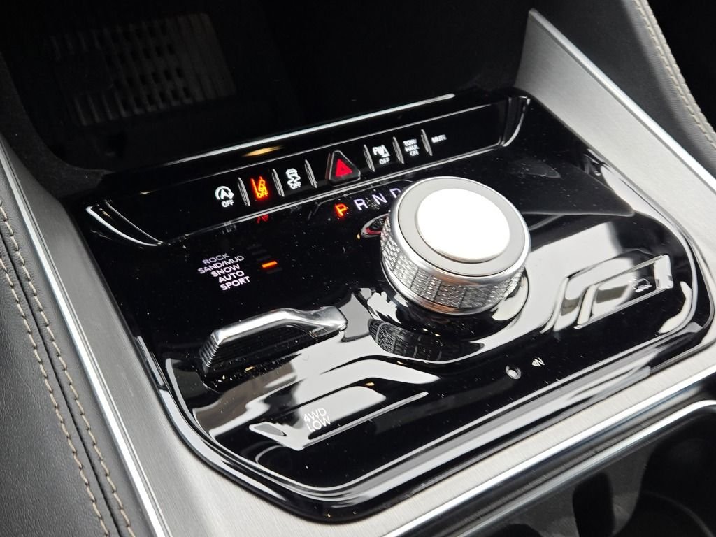 New 2026 High Gloss Black Jeep Limited Altitude image 30