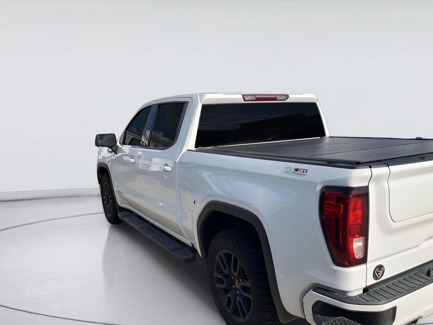 Used 2022 Summit White GMC Elevation image 7