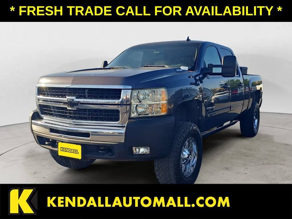 Used 2010 TAUPE GRAY METALLIC Chevrolet LT image 1