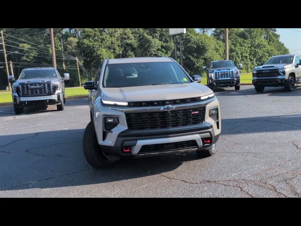 Used 2026 Sandstone Gray Chevrolet Z71 image 3