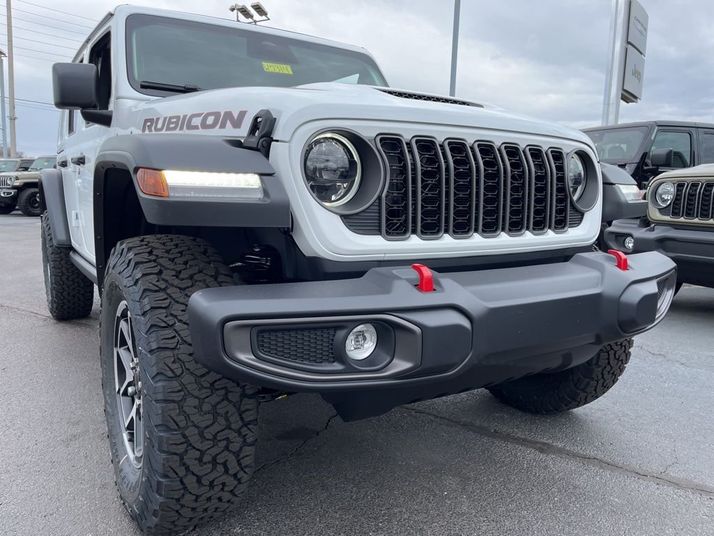 New 2026 Bright White Clear-Coat Exterior Paint Jeep Rubicon image 55