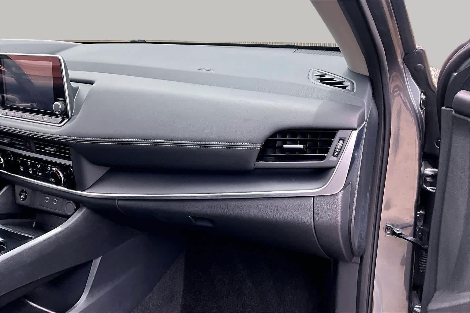 Used 2025 Gun Metallic Nissan S image 17