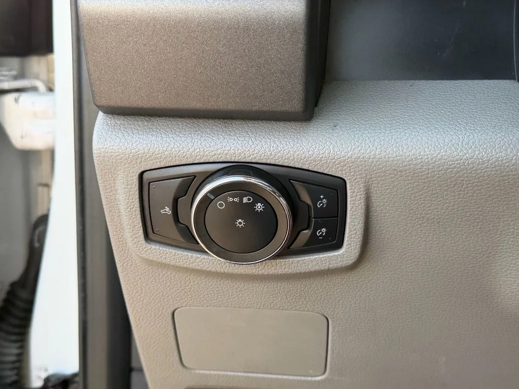 Used 2020 White Ford XL image 24
