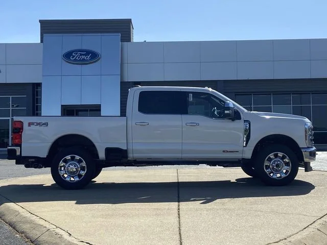 New 2026 Star White Metallic Tri-Coat Ford  image 2