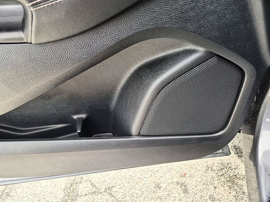 Used 2024  Ford Titanium image 14
