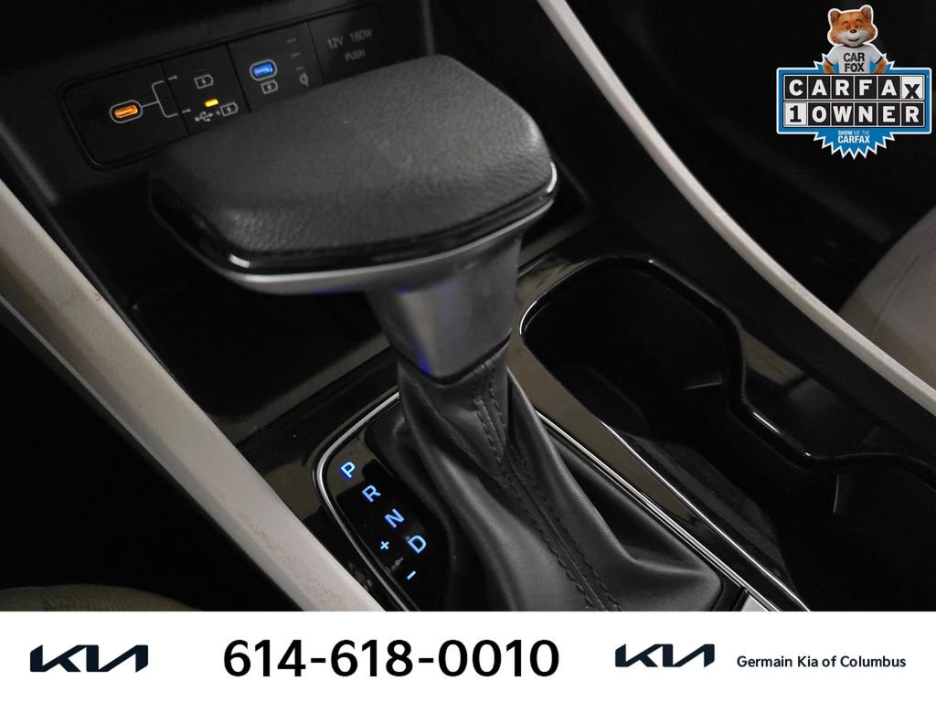 Used 2025 Black Hyundai SEL image 25