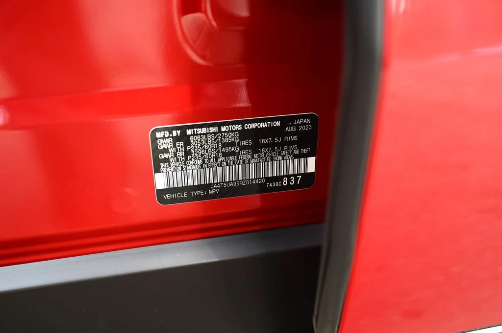 Used 2024 Red Mitsubishi ES image 55