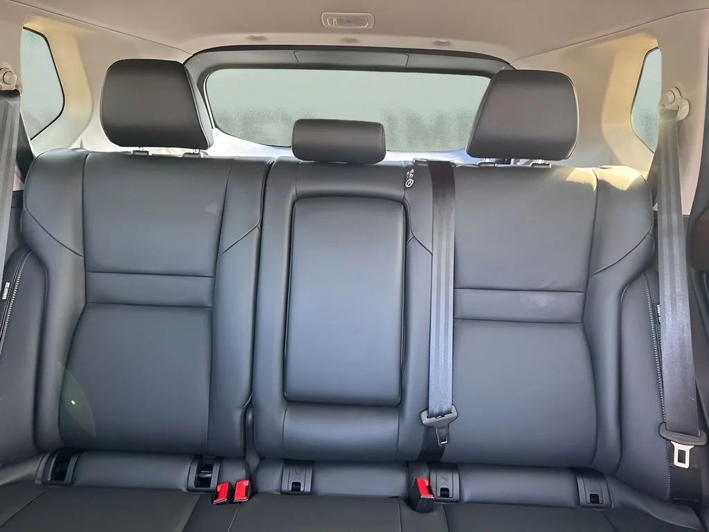 Used 2023 Gray Nissan SL image 11