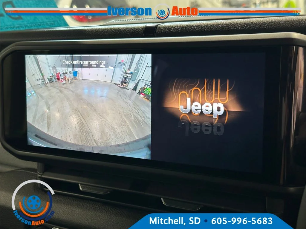 New 2026 Hydro Blue Pearlcoat Jeep Sport RHD image 19