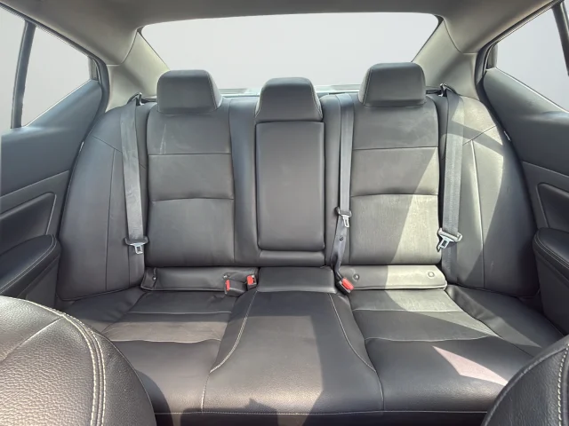 Used 2021 Black Nissan 2.5 Platinum image 40