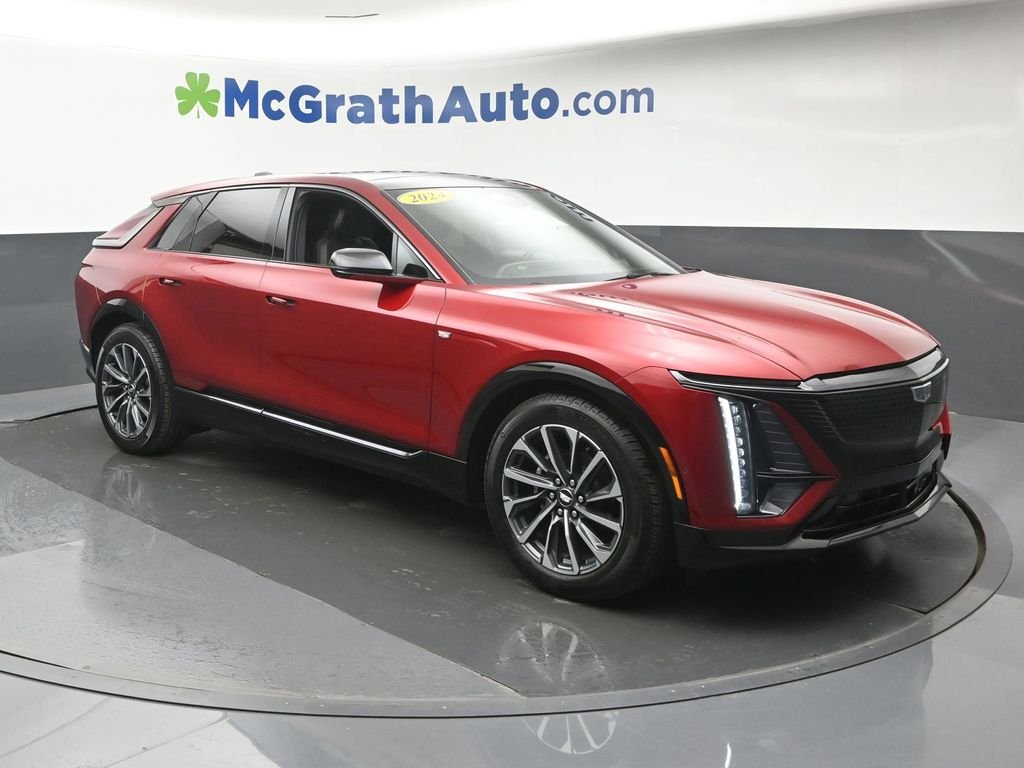 Used 2024 Cadillac LYRIQ Sport 3 with VIN 1GYKPWRL8RZ137663 for sale in Cedar Rapids, IA
