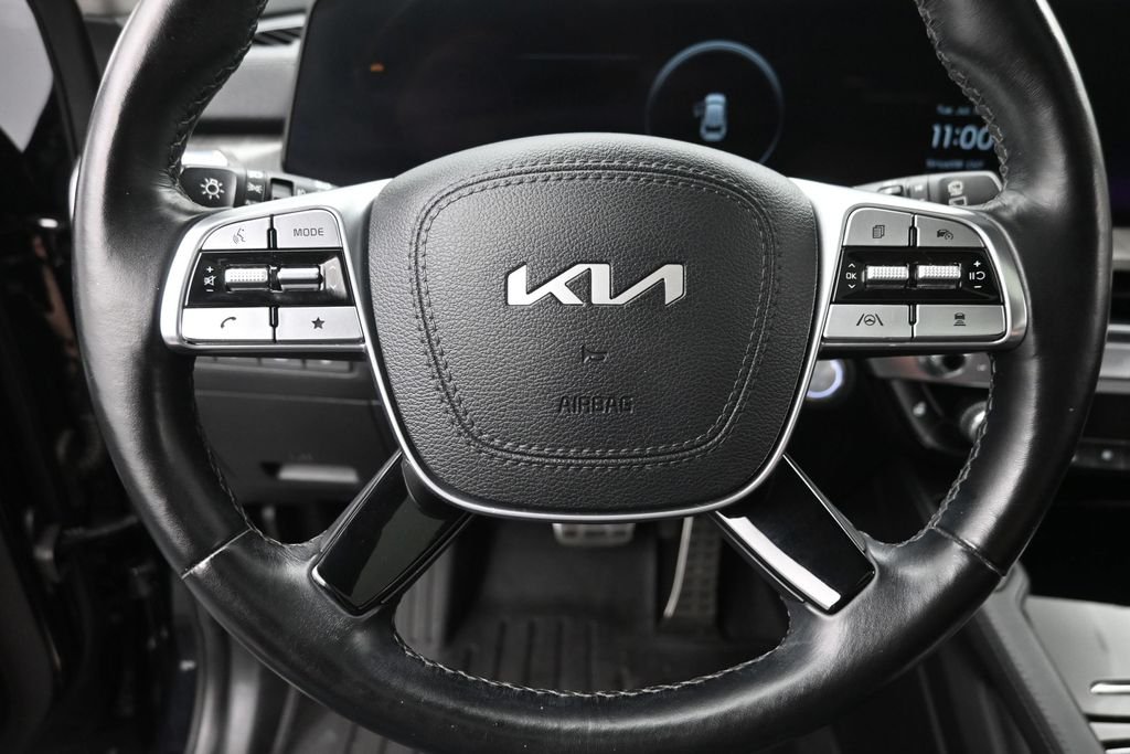 Used 2023 Black Kia SX image 19