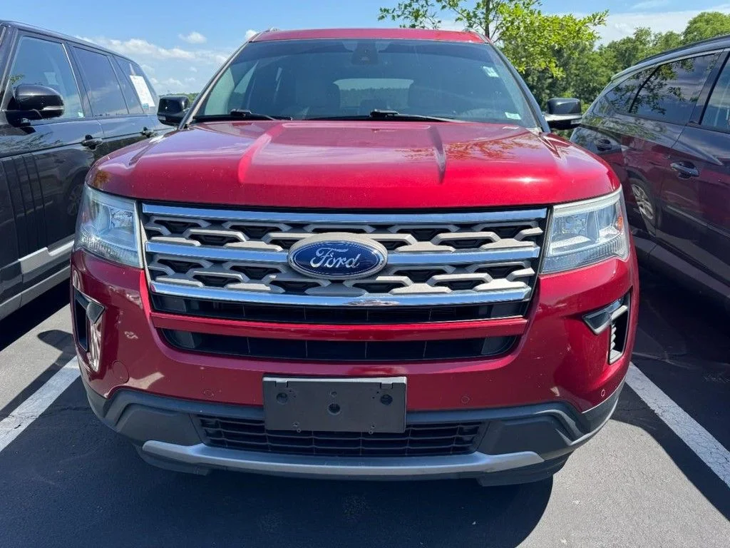 Used 2018 Red Ford XLT image 2