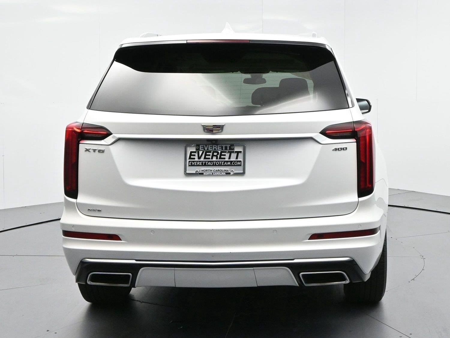 Used 2024 Crystal White Tricoat Cadillac Premium Luxury image 6