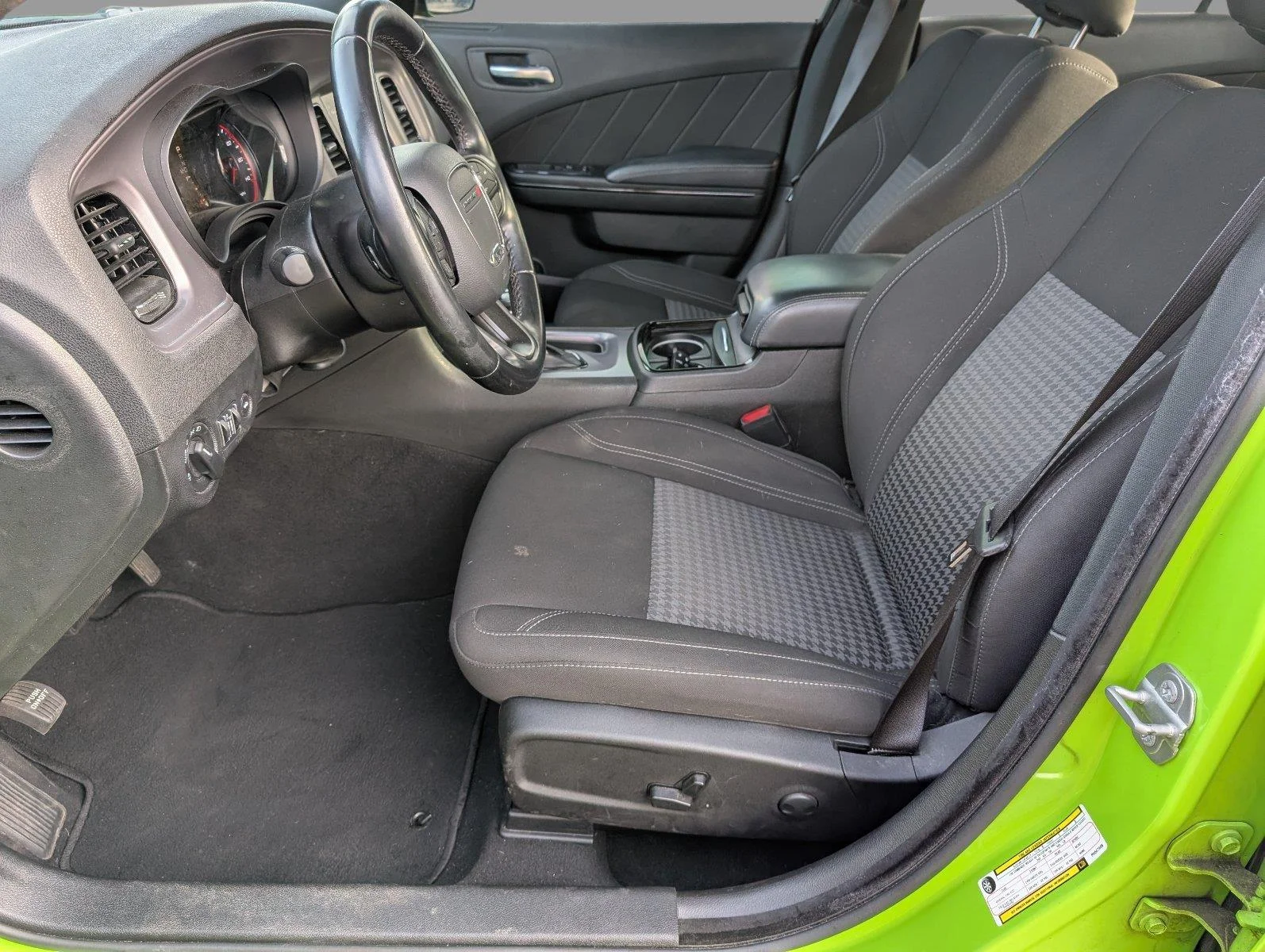Used 2023 Sublime Metallic Clearcoat Dodge SXT image 13