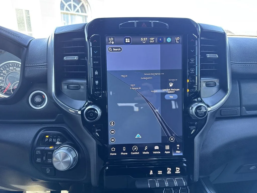 Used 2024 Silver Ram Laramie image 18