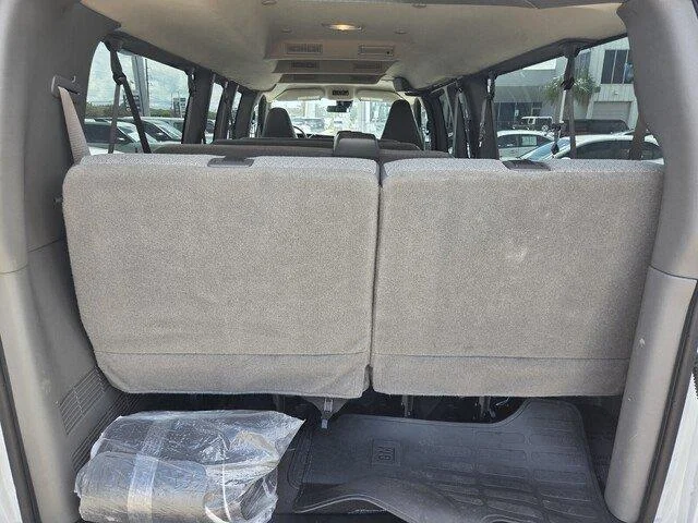 Used 2025 Summit White Chevrolet LT image 23