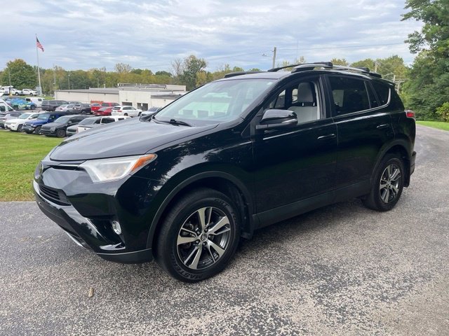 Used 2018 Black Toyota XLE image 7