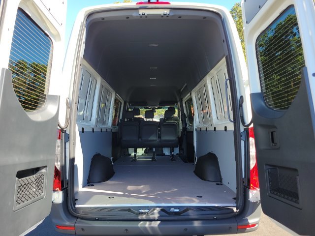 2026 Mercedes-Benz Sprinter Crew Van Base - Photo 10