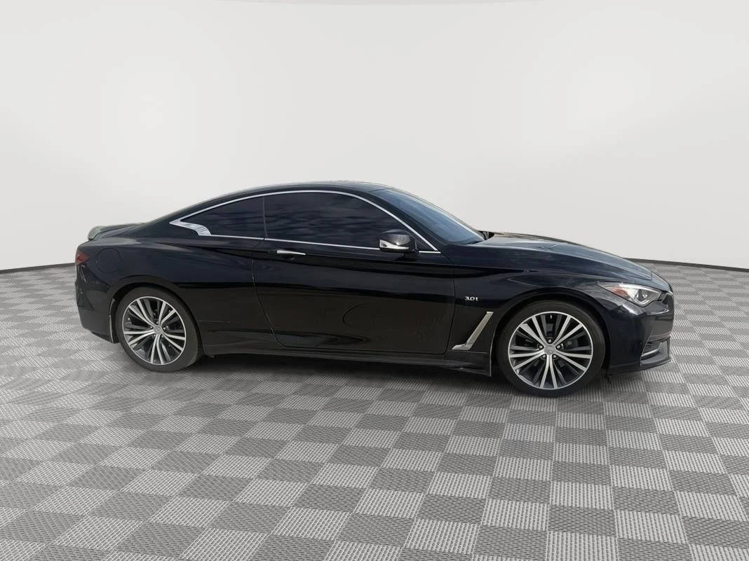Used 2017 Black Obsidian INFINITI 3.0t Premium image 2