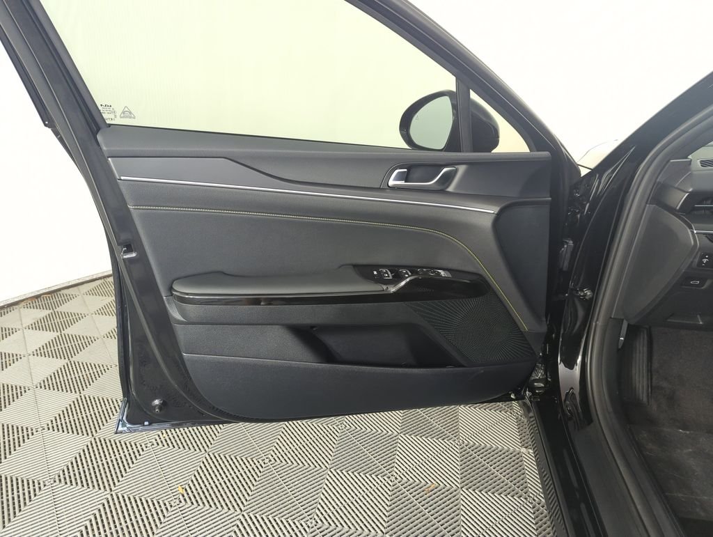 New 2026 Aurora Black Pearl Kia GT image 18