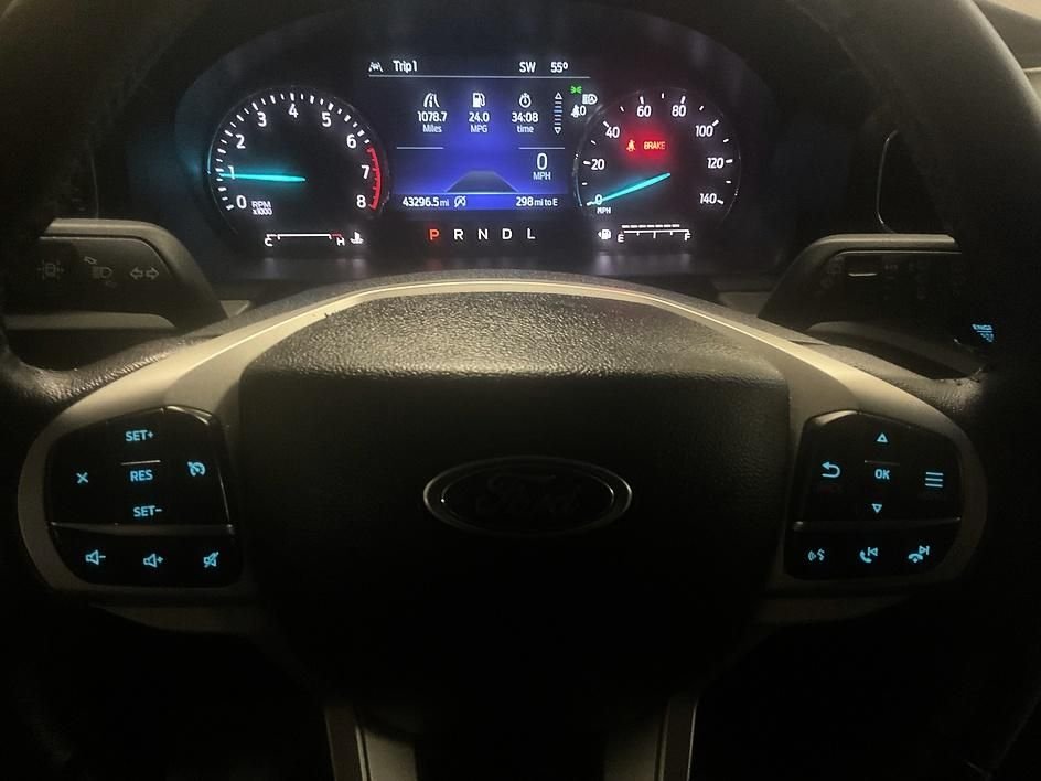 Used 2024 Blue Ford XLT image 23