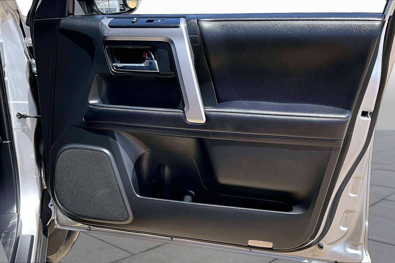 Used 2019 Classic Silver Metallic Toyota SR5 image 26