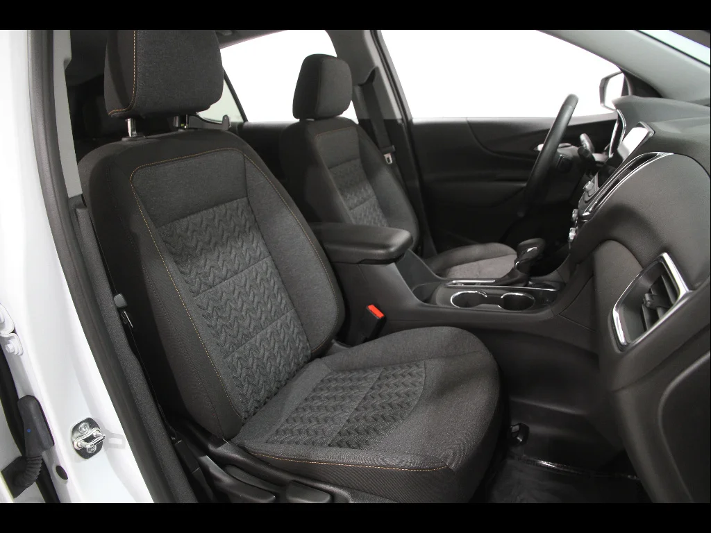 2024 Chevrolet Equinox LT - Photo 17